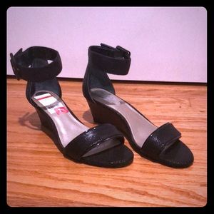 NWT Alfani black faux snake skin wedge